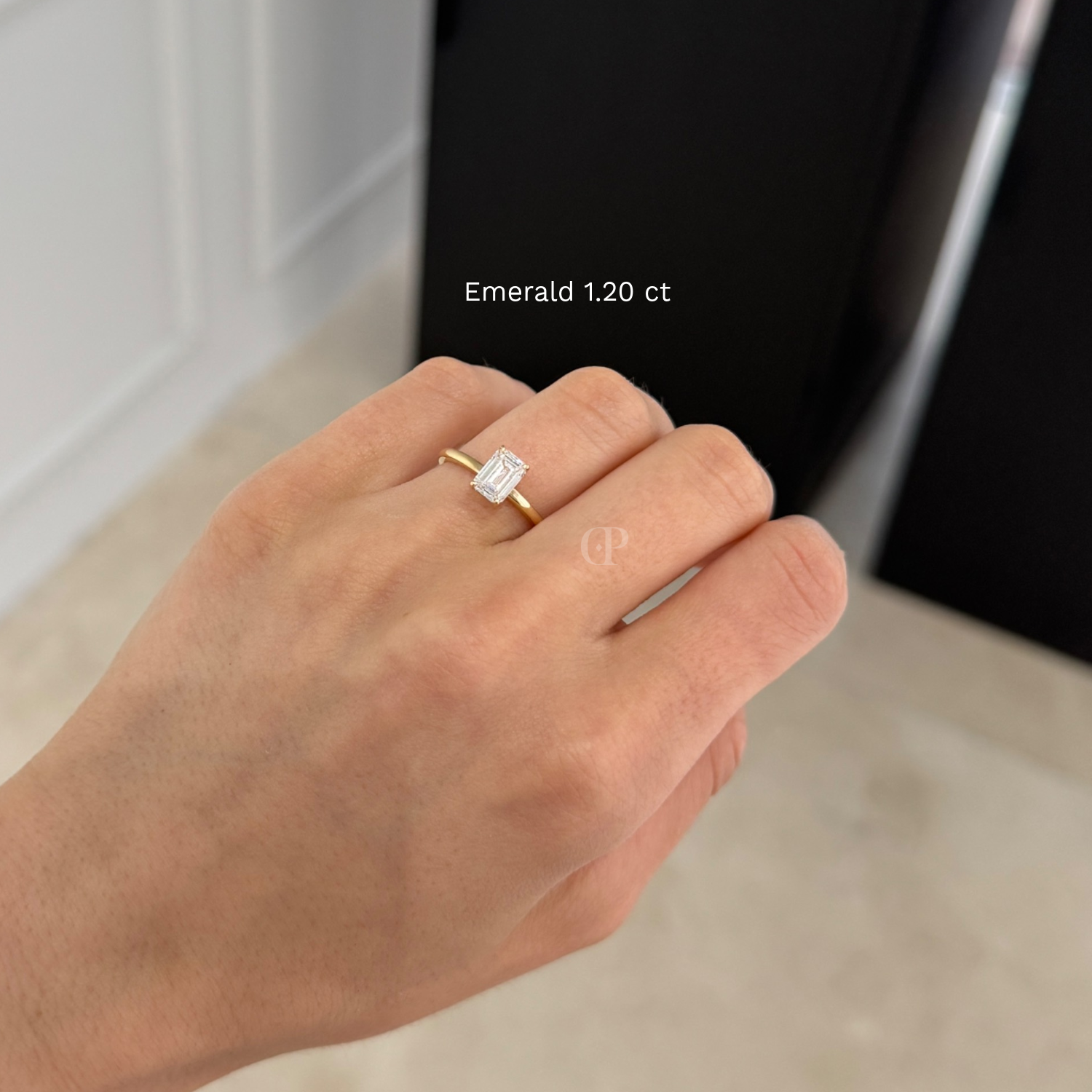 Classique Emerald Ring