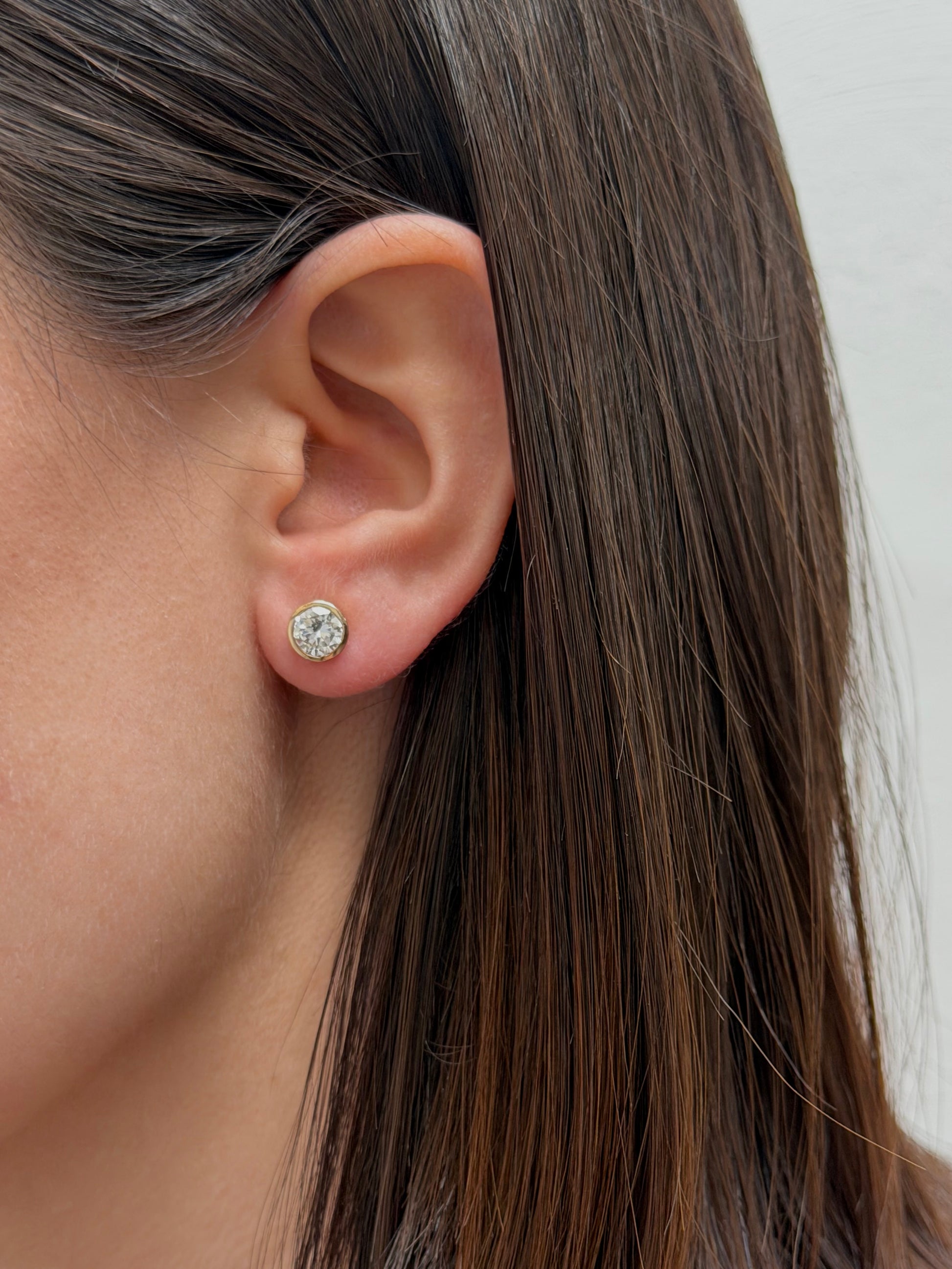 Bezel Studs 2.00 ct