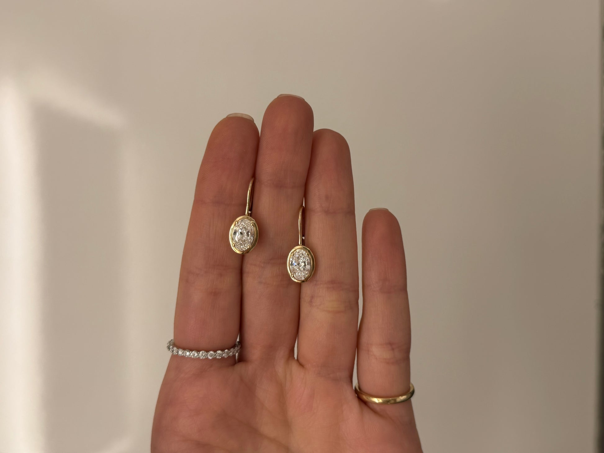 Oval Bezel Drop