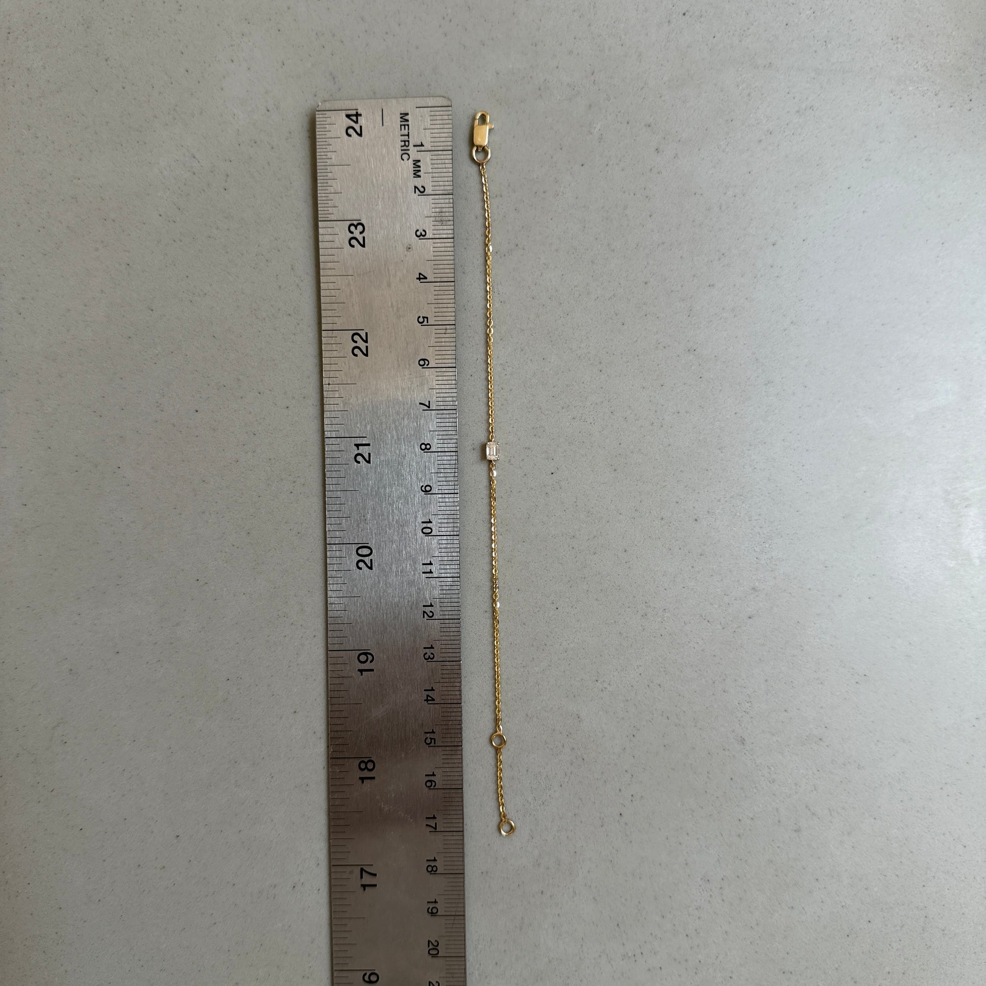 Single Emerald Bracelet