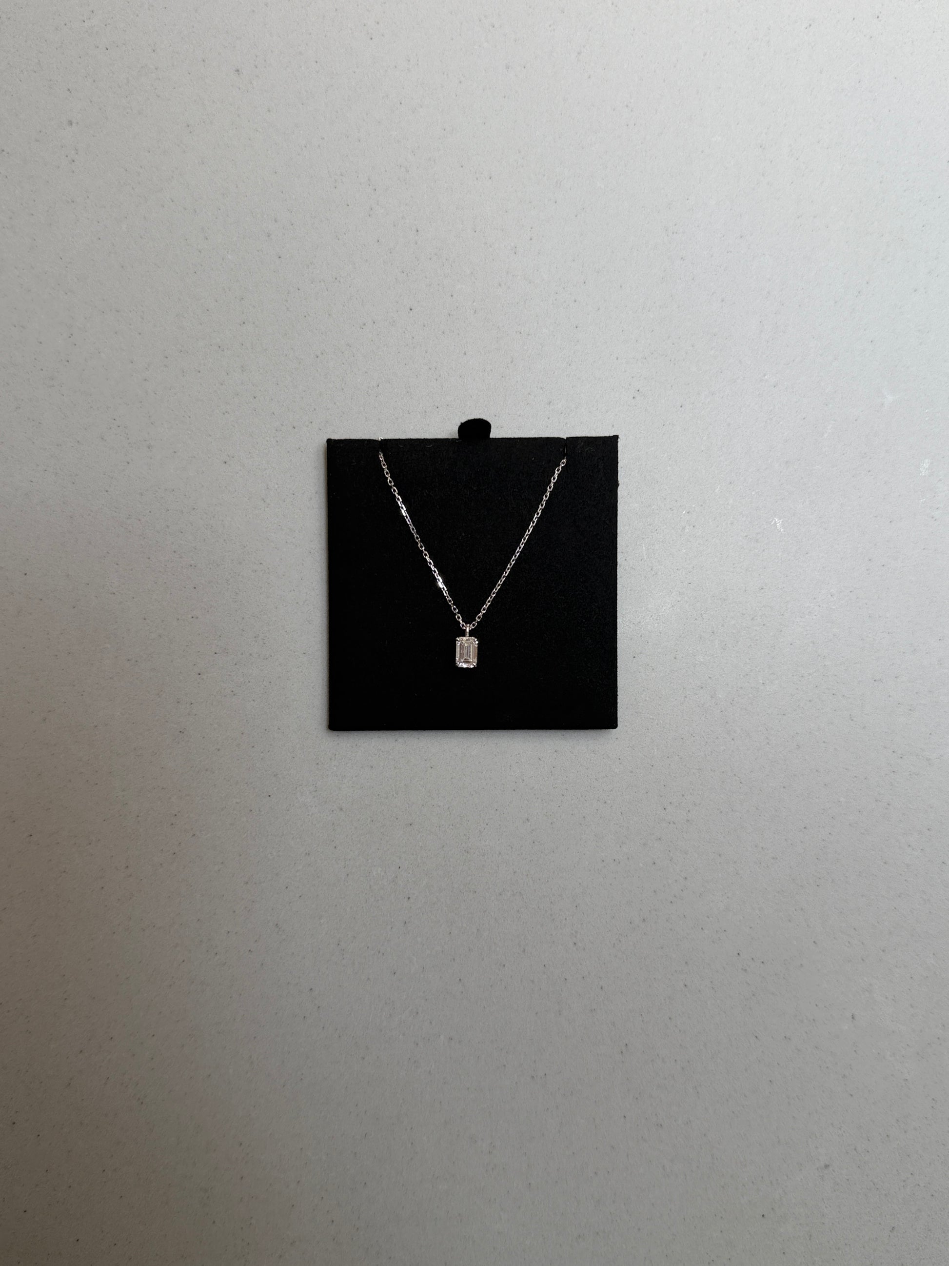 Emerald Pendant 0.90 ct